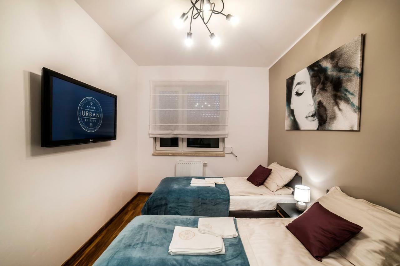 Urban Apart Uniejow Apartamento Exterior foto